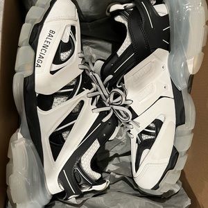 Barley worn white and black balenciaga shoes (size 39 convert to size 8 women)